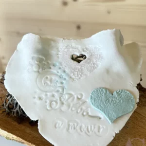 Dentelle "Bébé d'amour" en porcelaine & diffuseur d'huile essentielle